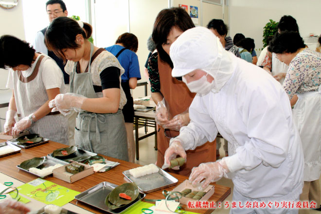 平宗奈良店 三輪素麺を食べて、柿の葉ずしをつくろう!