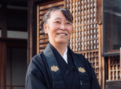 飛鳥の風を伝える｢謎の大寺｣の法灯、再び明るく