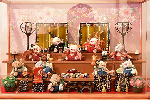 早春を彩る町家のひな巡り