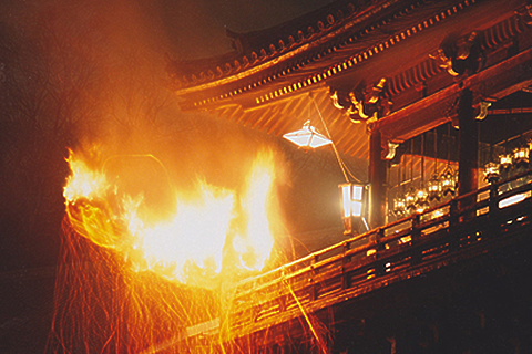 天平の“生き証人” 東大寺・転害門