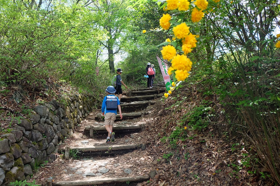 二上山岳のぼり