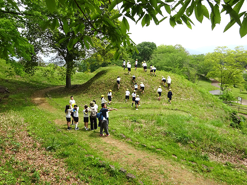 古墳散策　写真：橿原市