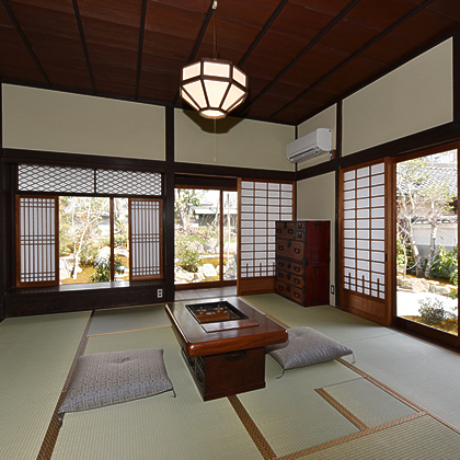 日新（客室）　うぶすなの郷 TOMIMOTO　たった2部屋だけの贅沢！ホテルに転身した旧富本憲吉記念館