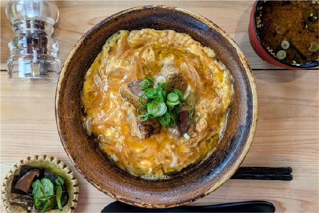 親子丼専門店と和カフェ~雪丸茶屋~