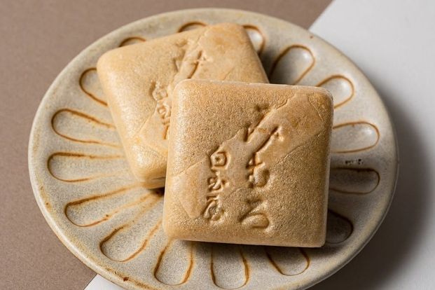 白玉屋榮壽名物「みむろ」